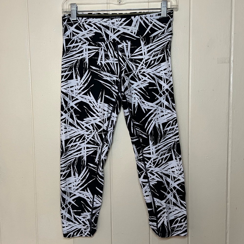 SOLD NWOT Calvin Klein Performance Capri Palm Leaf Pattern Leggings Size Small